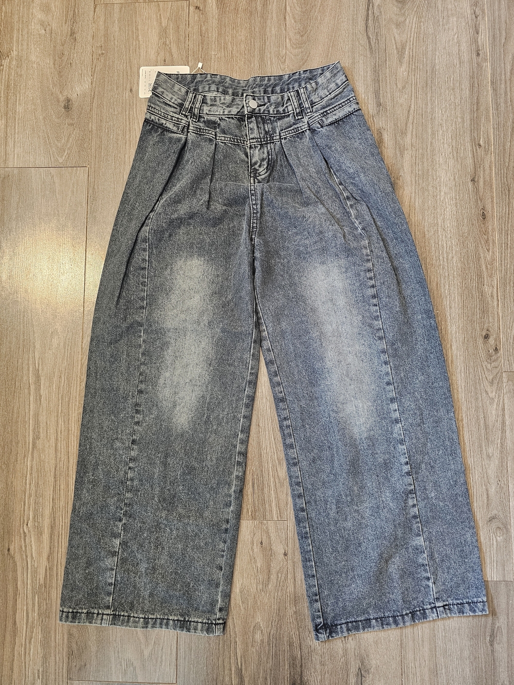 NWT Women's High-Waist Wide Leg Jeans - Washed Black